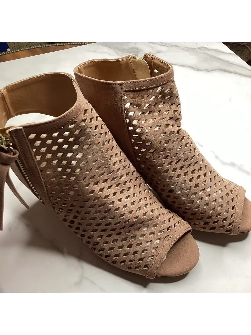 QUPID CHAMBER 24 SIZE 9‎ TAN HEELS SHOES PUPEEP TOE PERFORATED BOOTIE BOOTS
